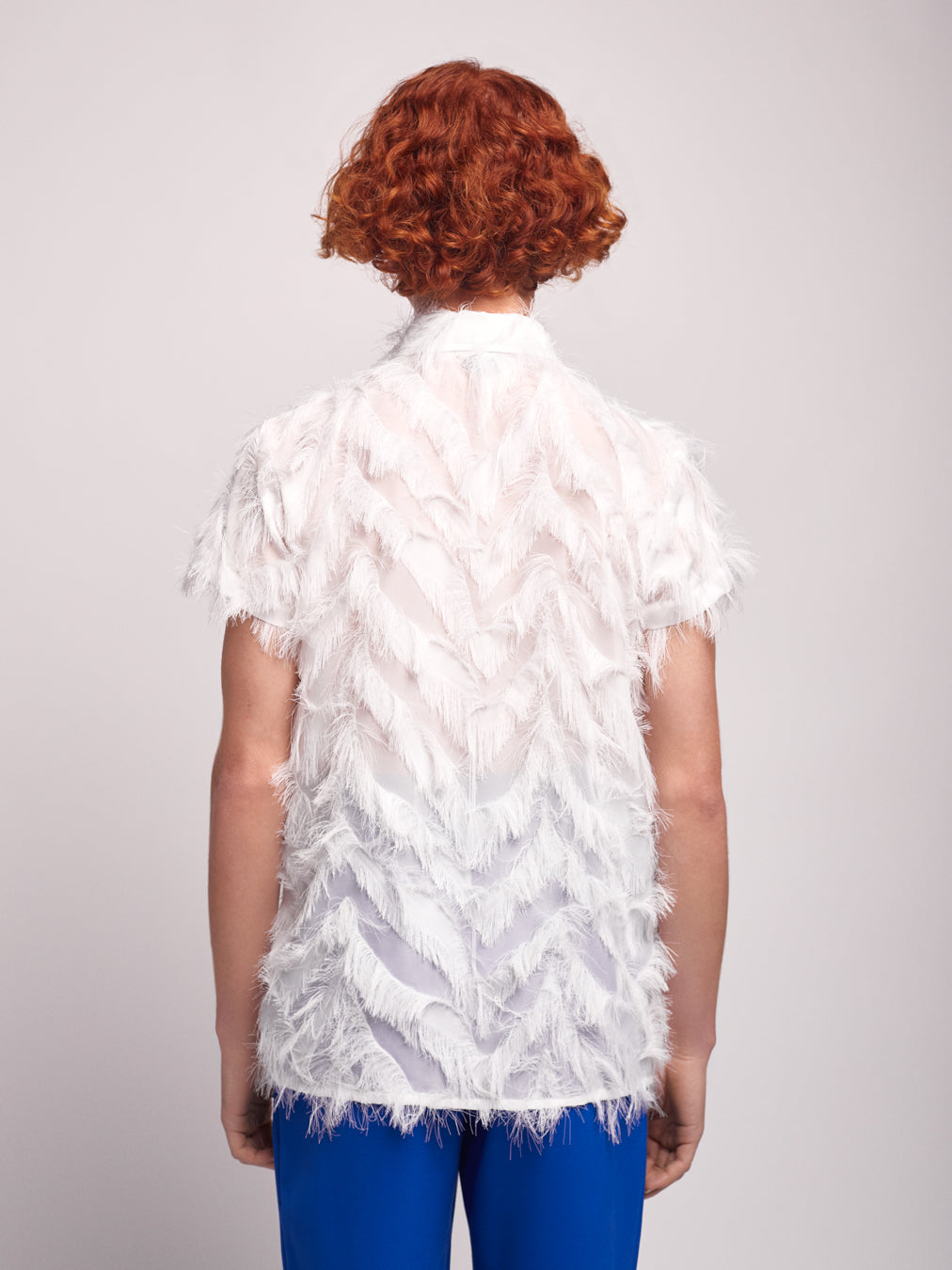 White Shirt With Threads Short Sleeve Unisex